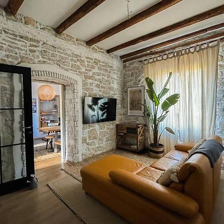 The Bungalow By The Sea In Historic Porec Old City Exterior foto