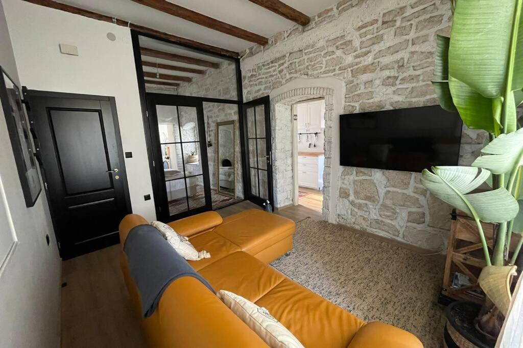 The Bungalow By The Sea In Historic Porec Old City Exterior foto